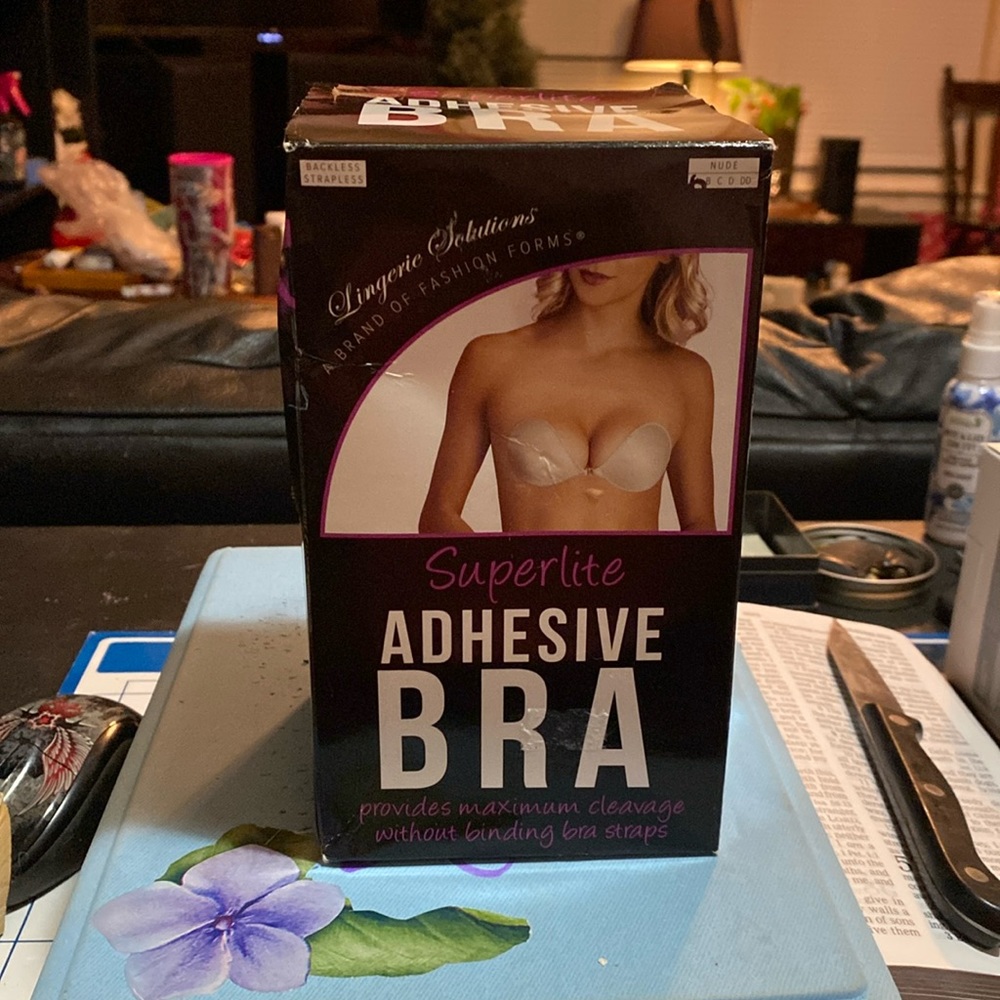 Lingerie solutions Superlite Adhesive Bra